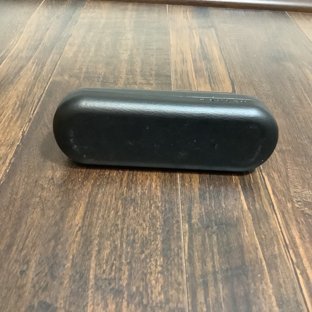 Oakley Black Hard Shell Sunglasses Case Eyewear Storage Clamshell Logo Case - Picture 8 of 11